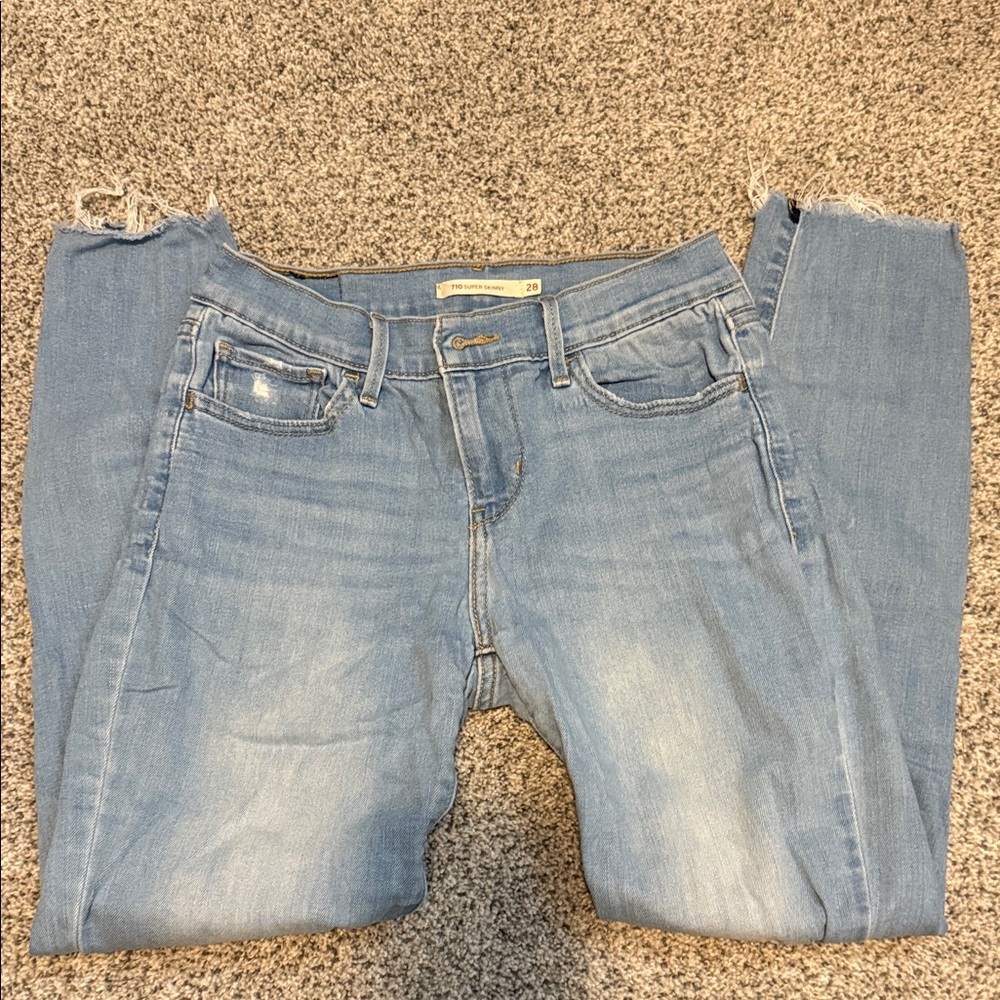 Women's Levi’s 710 Super Skinny Distressed Jeans